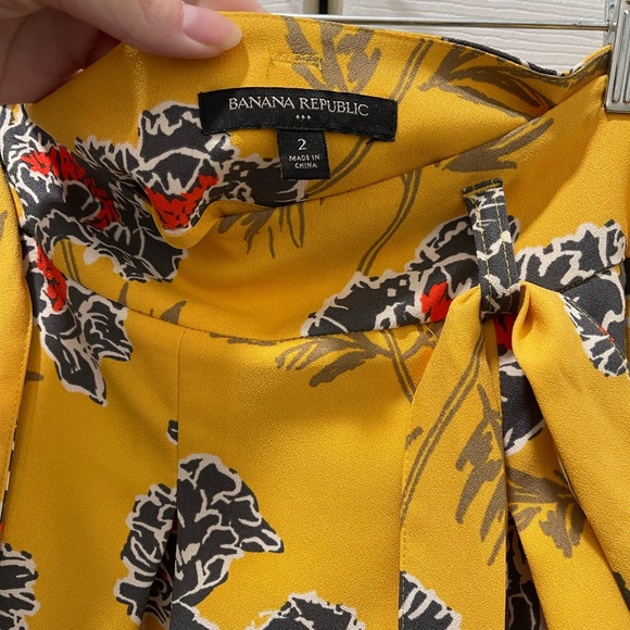 Banana Republic yellow spring floral patterned midi skirt - flowy - Picture 2 of 2